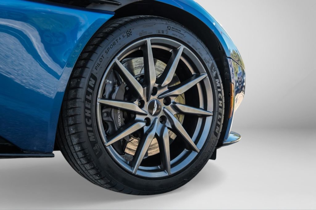 Used 2020 Aston Martin DB11 Coupe image 50