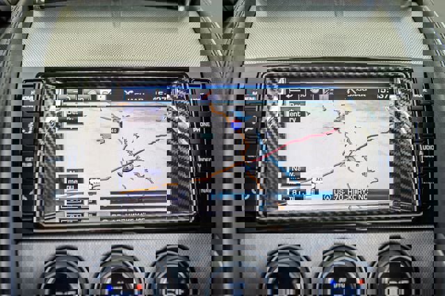 Used 2014 Jaguar F-TYPE Convertible image 31