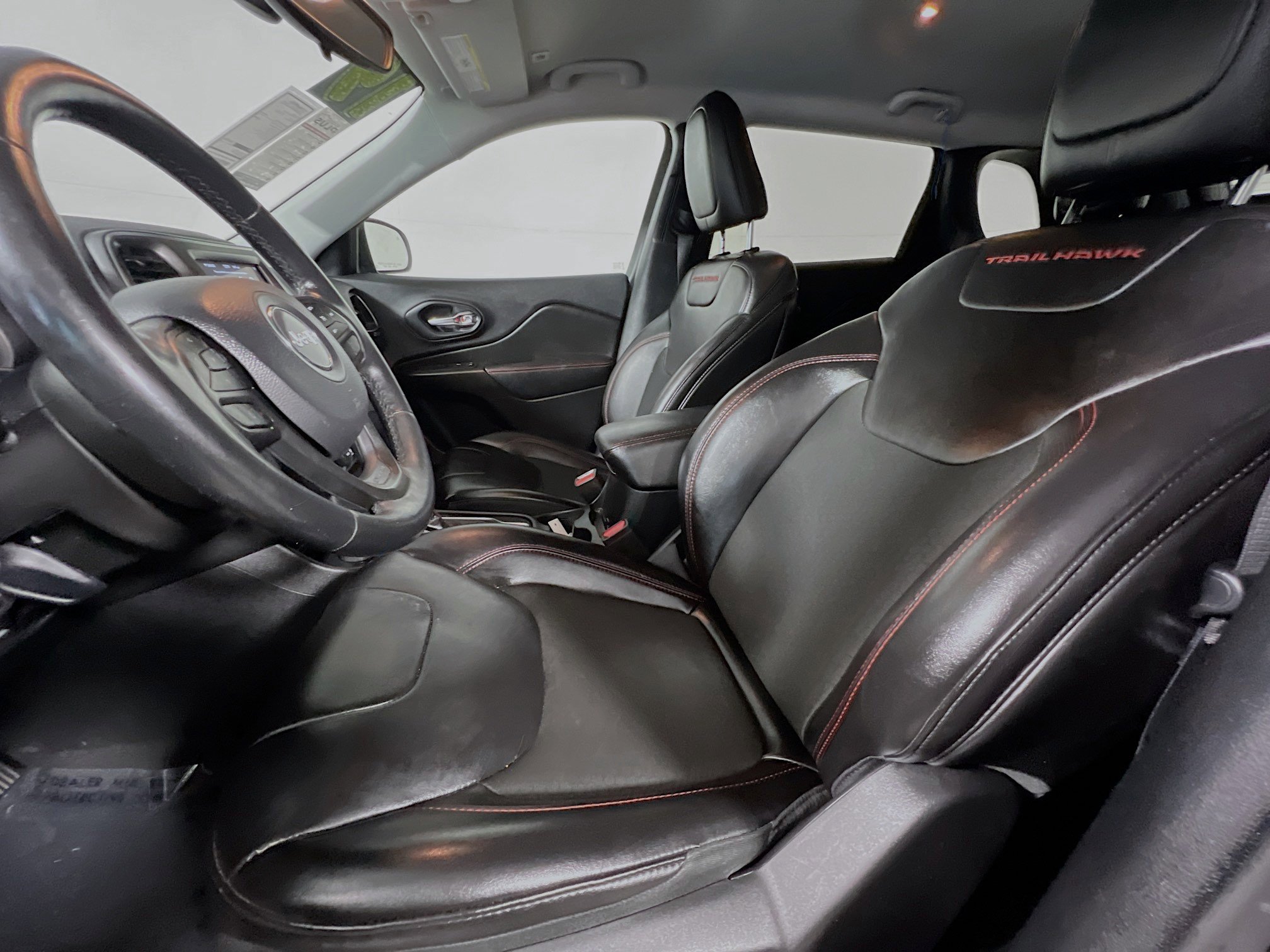 Used 2019 Jeep Cherokee Trailhawk w/ Cold Weather Group AWD/4WD image 15