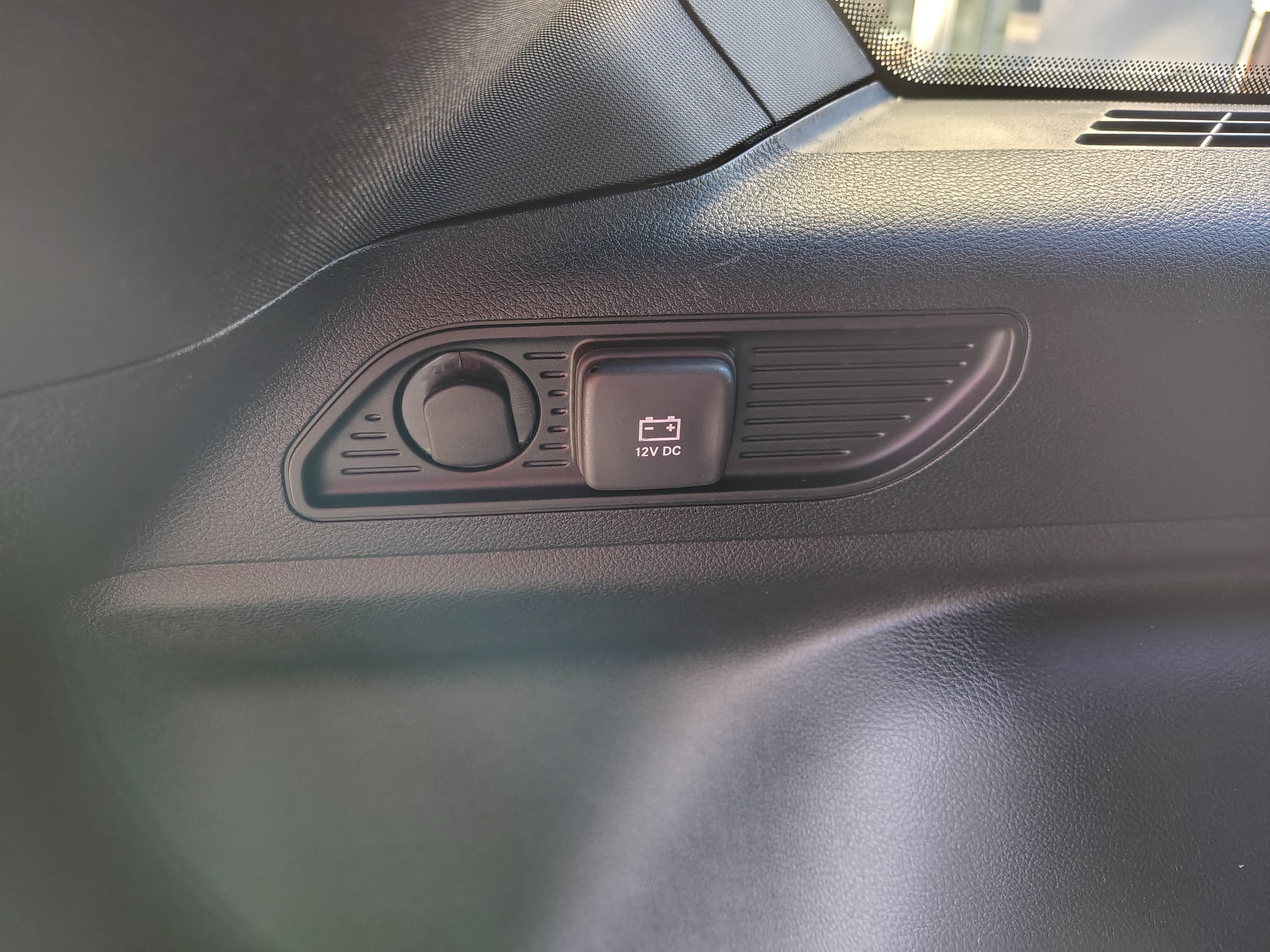 New 2027 Jeep Grand Cherokee Laredo X AWD/4WD image 13