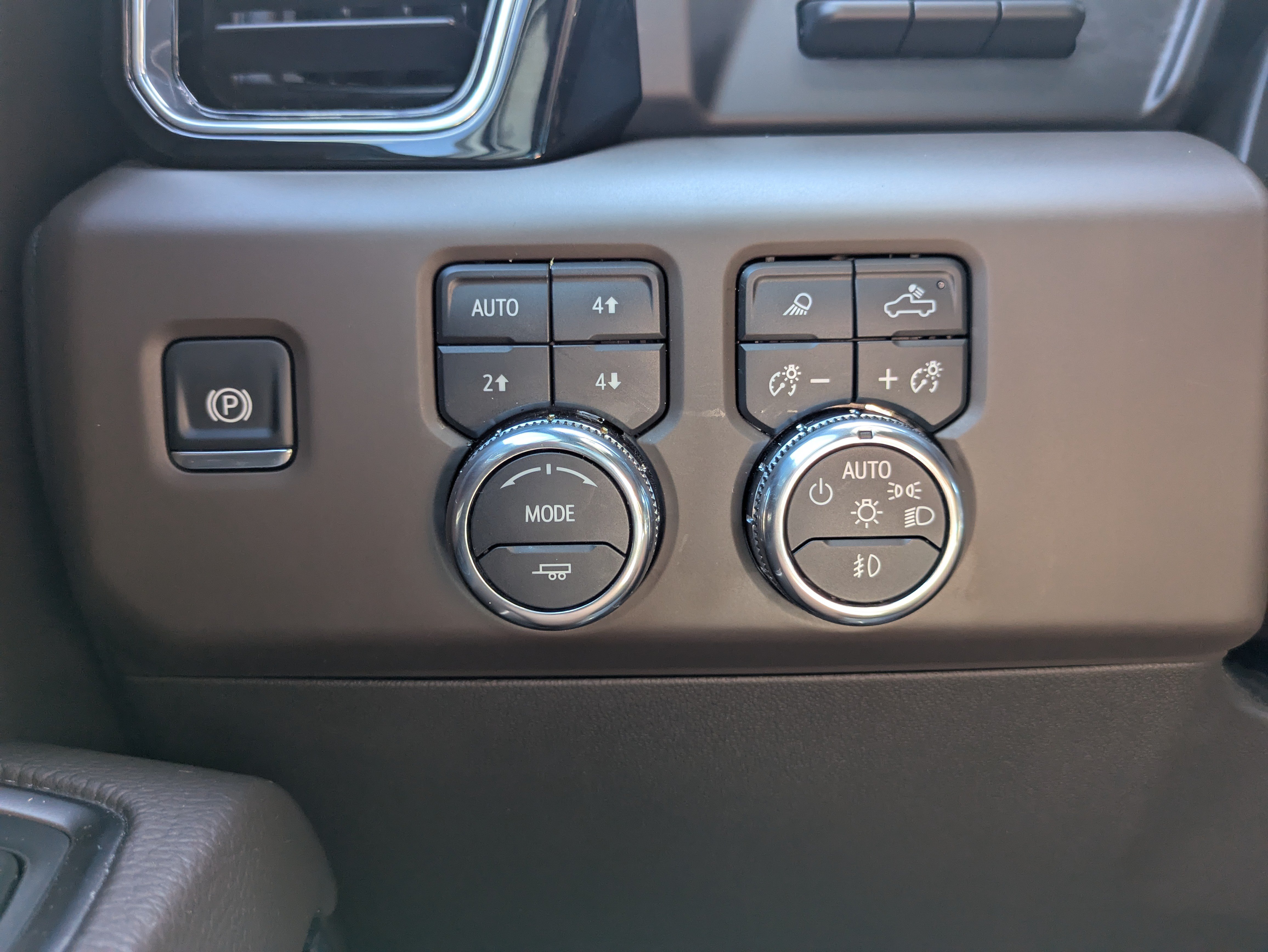 Used 2025 GMC Sierra 1500 Denali w/ Denali Reserve Package AWD/4WD image 17
