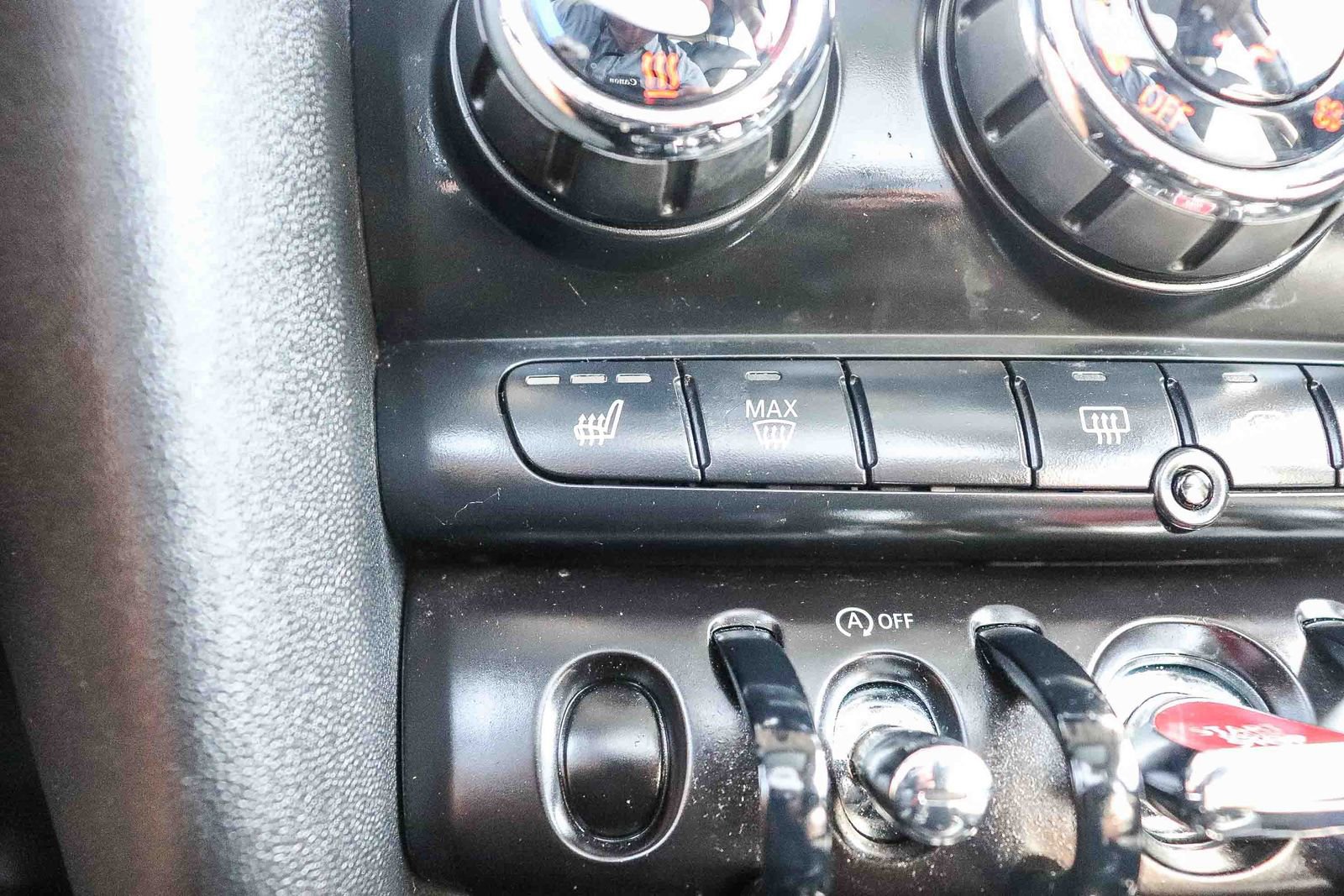 Used 2019 MINI Cooper 2-Door Hardtop w/ Signature Upholstery Package FWD image 27