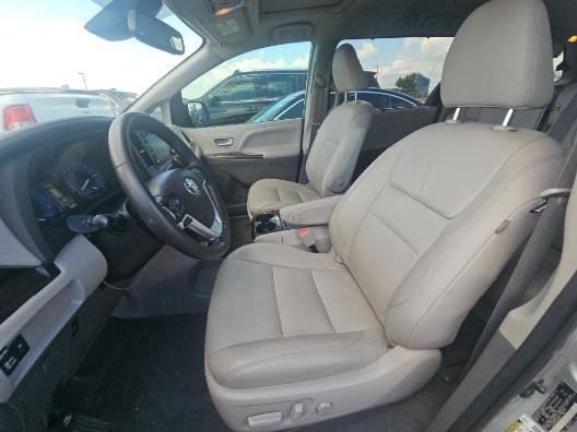 Used 2020 Toyota Sienna XLE FWD image 9