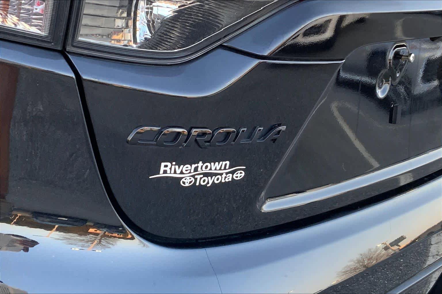 Used 2024 Toyota Corolla Sedan w/ SE Convenience Package FWD image 30