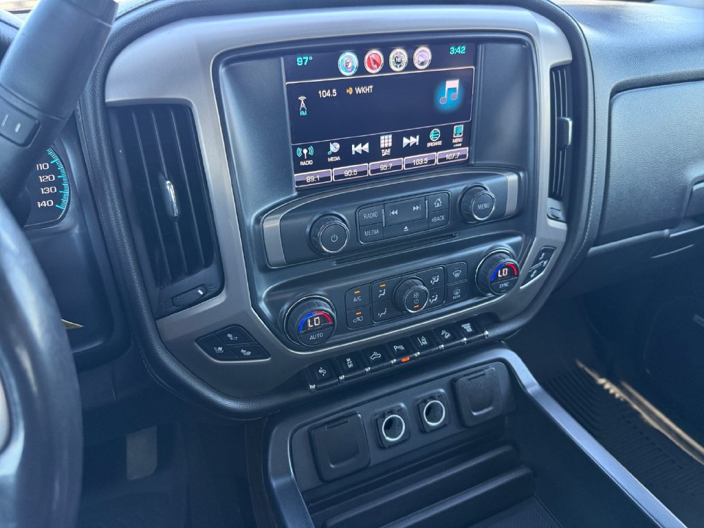 Used 2017 GMC Sierra 2500 Denali w/ Duramax Plus Package AWD/4WD image 18