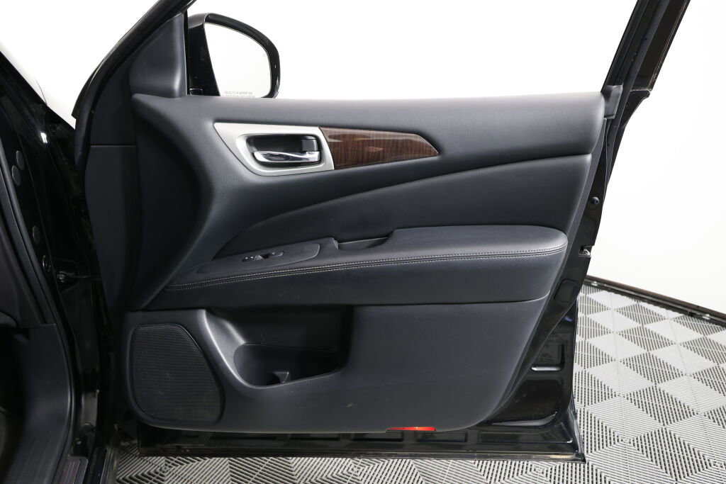 Used 2014 Nissan Pathfinder SL image 26
