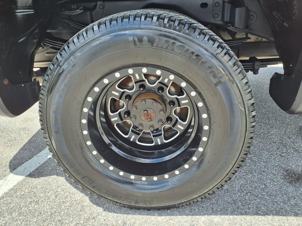Used 2024 GMC Sierra 3500 Denali Ultimate AWD/4WD image 9