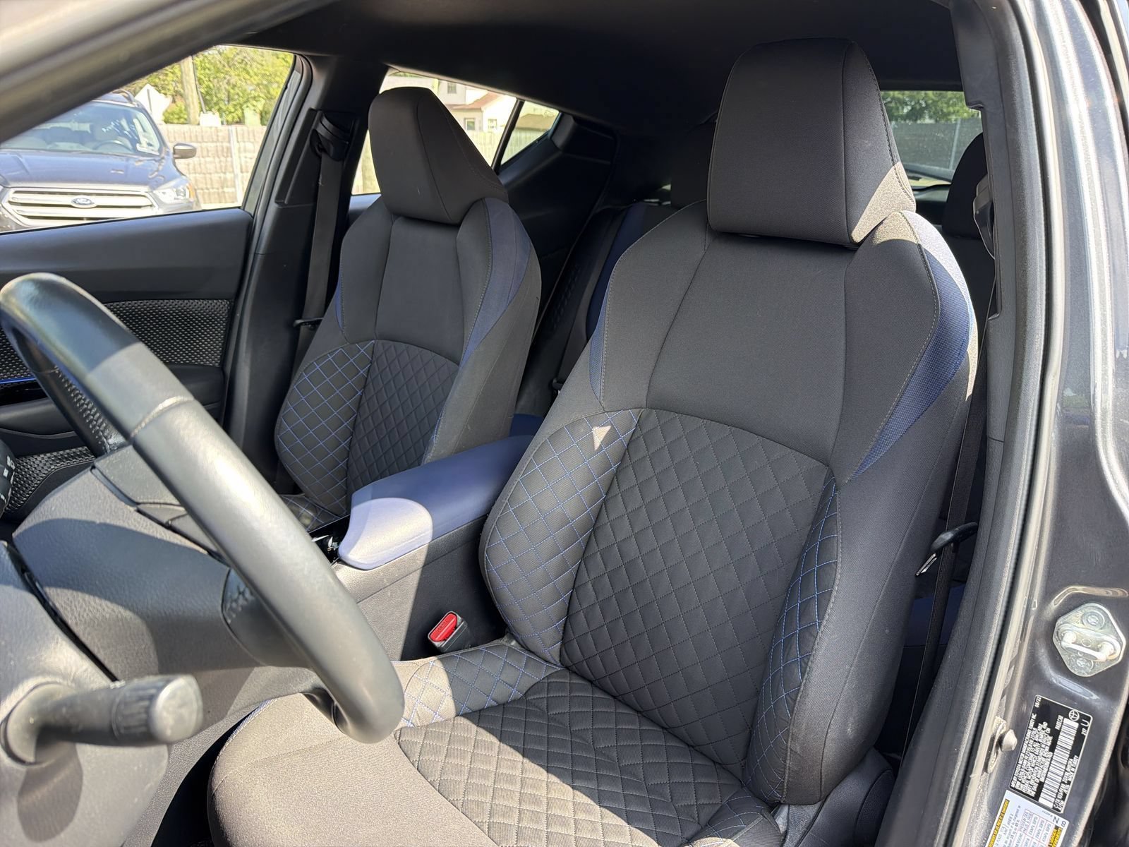 Used 2022 Toyota C-HR XLE FWD image 16