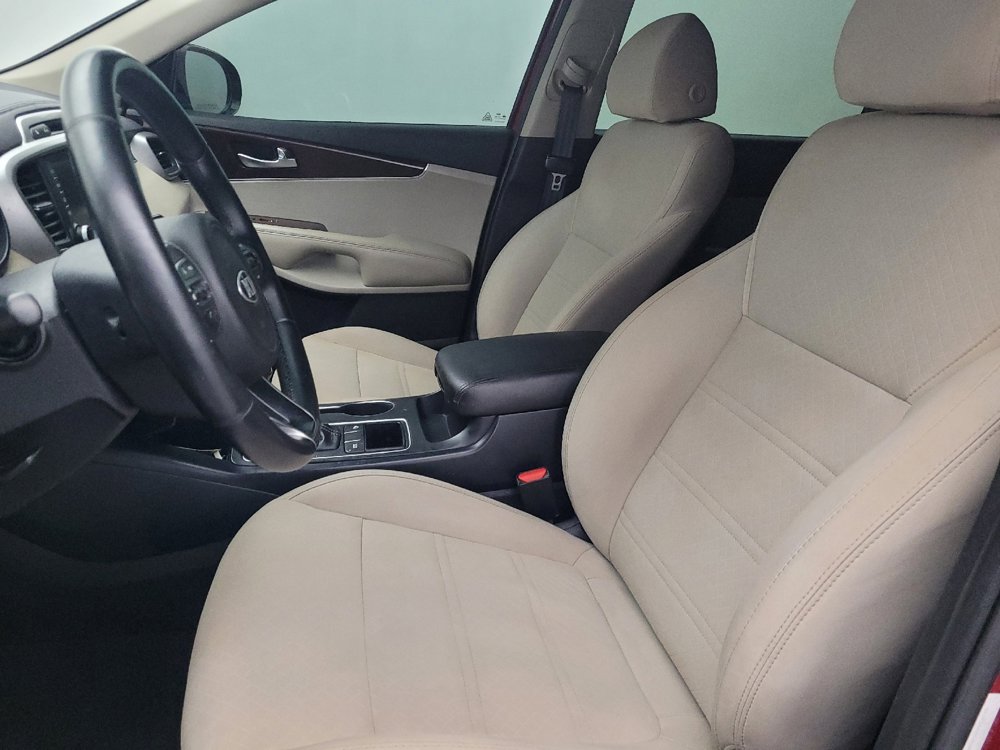 Used 2018 Kia Sorento LX image 17
