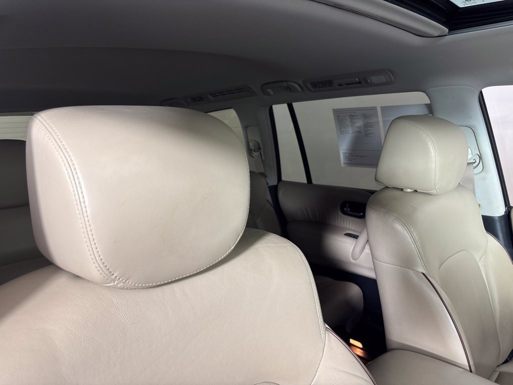 Used 2017 Nissan Armada Platinum w/ Captain Seat Package RWD image 8