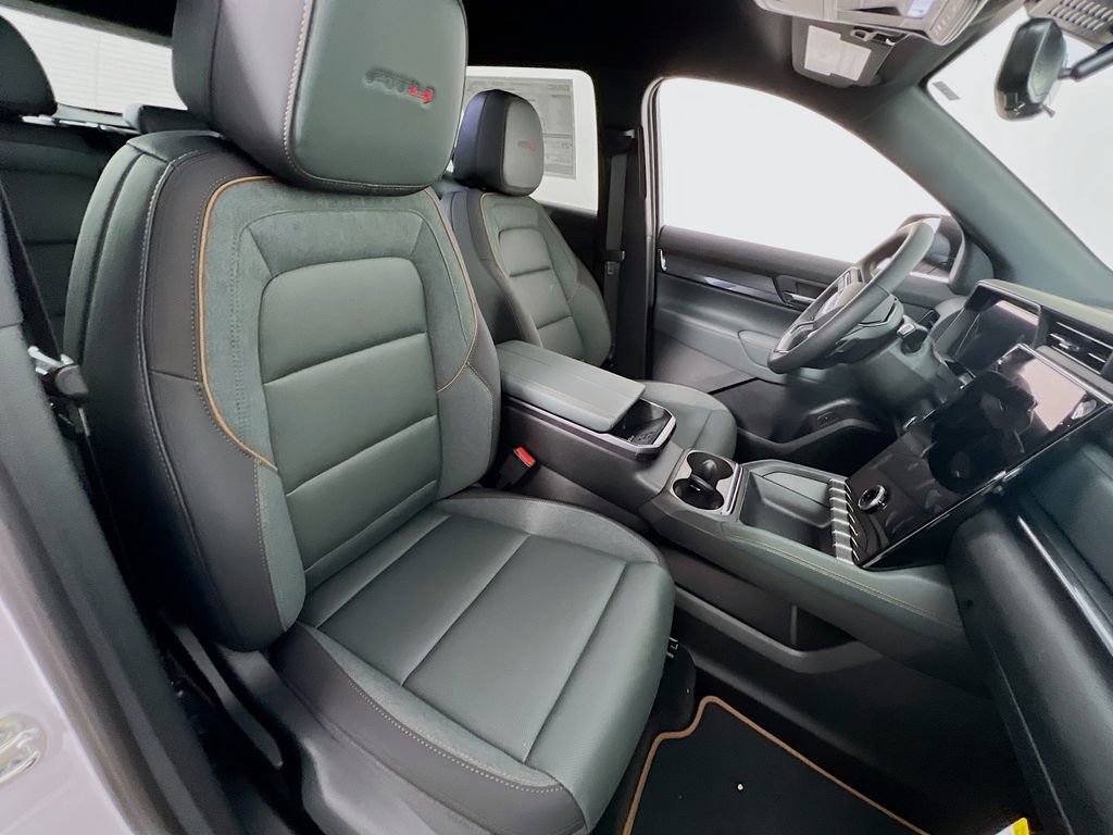 New 2026 GMC Terrain AT4 w/ Technology Package II image 28