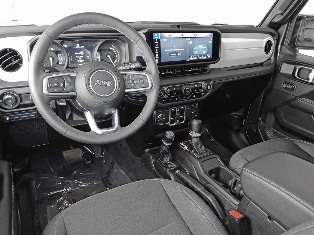 Used 2025 Jeep Wrangler Unlimited Sahara image 9