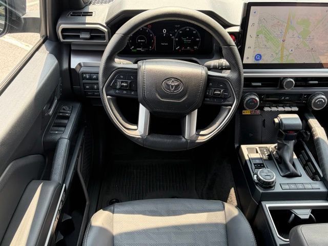 Used 2025 Toyota 4Runner TRD Off-Road Premium AWD/4WD image 41