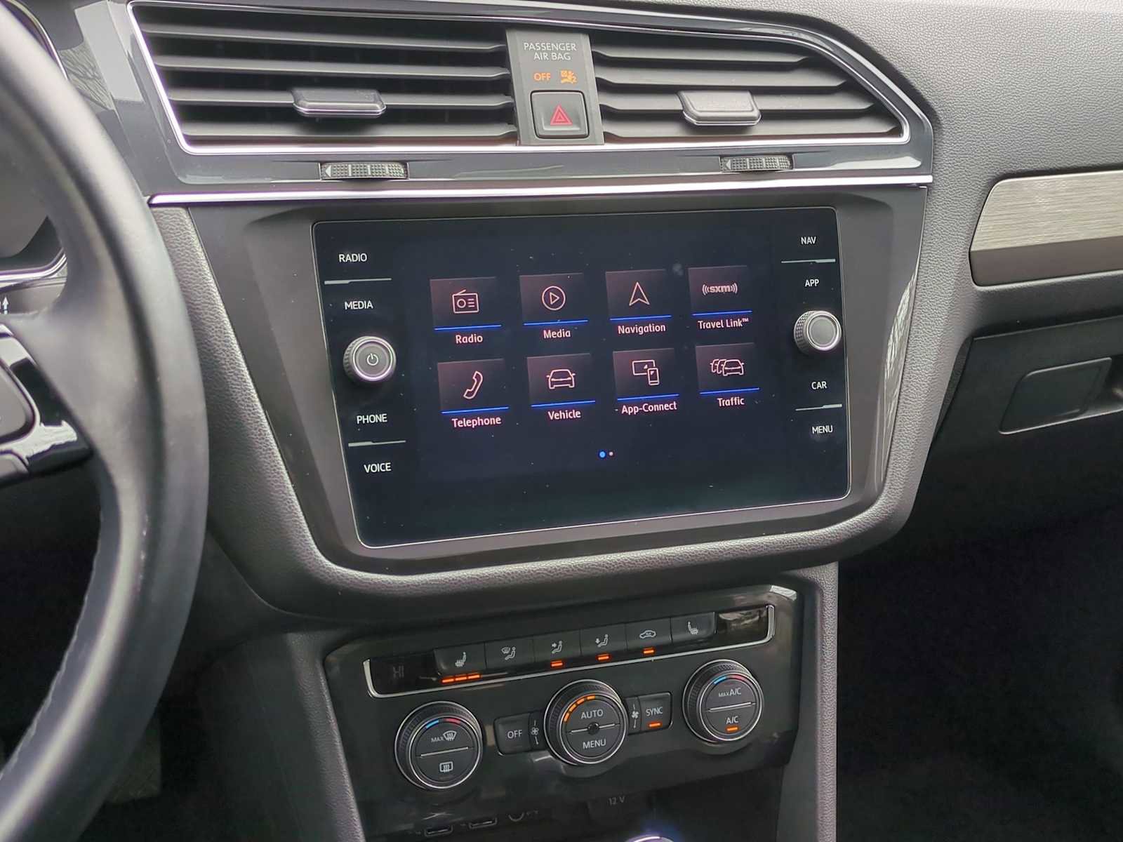 Used 2019 Volkswagen Tiguan SEL image 29