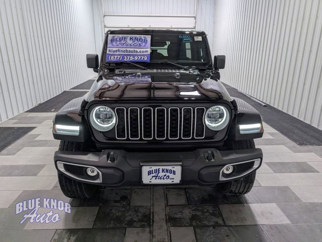 Used 2025 Jeep Wrangler Unlimited Sahara AWD/4WD image 6