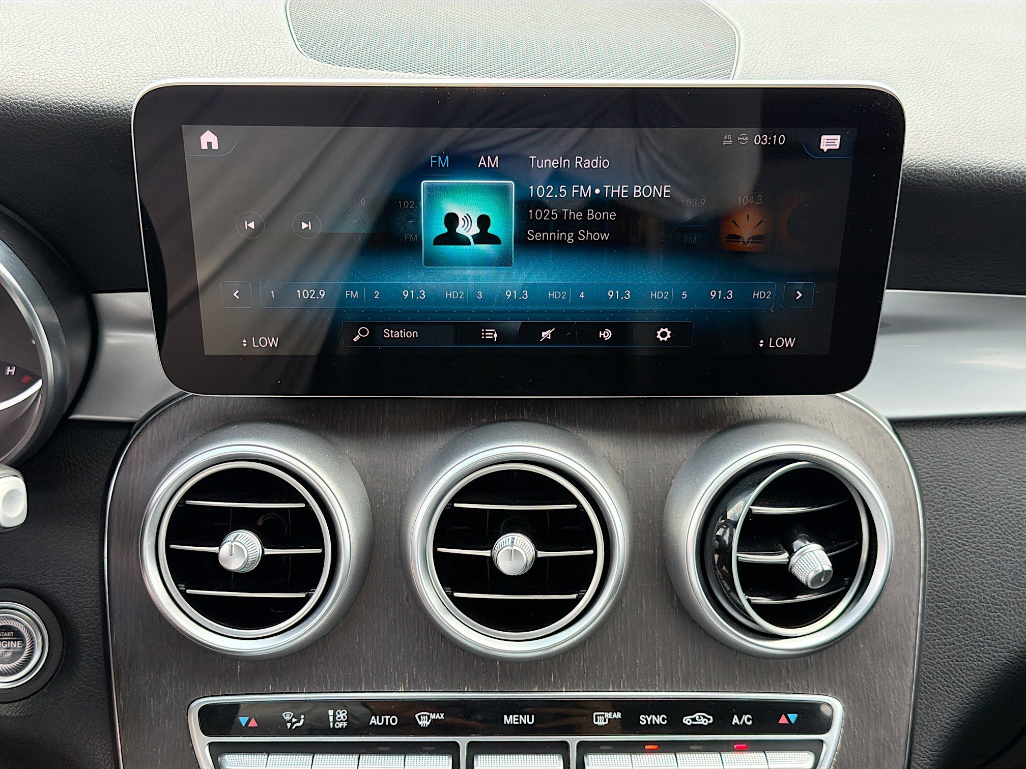 Used 2021 Mercedes-Benz GLC 300 image 30