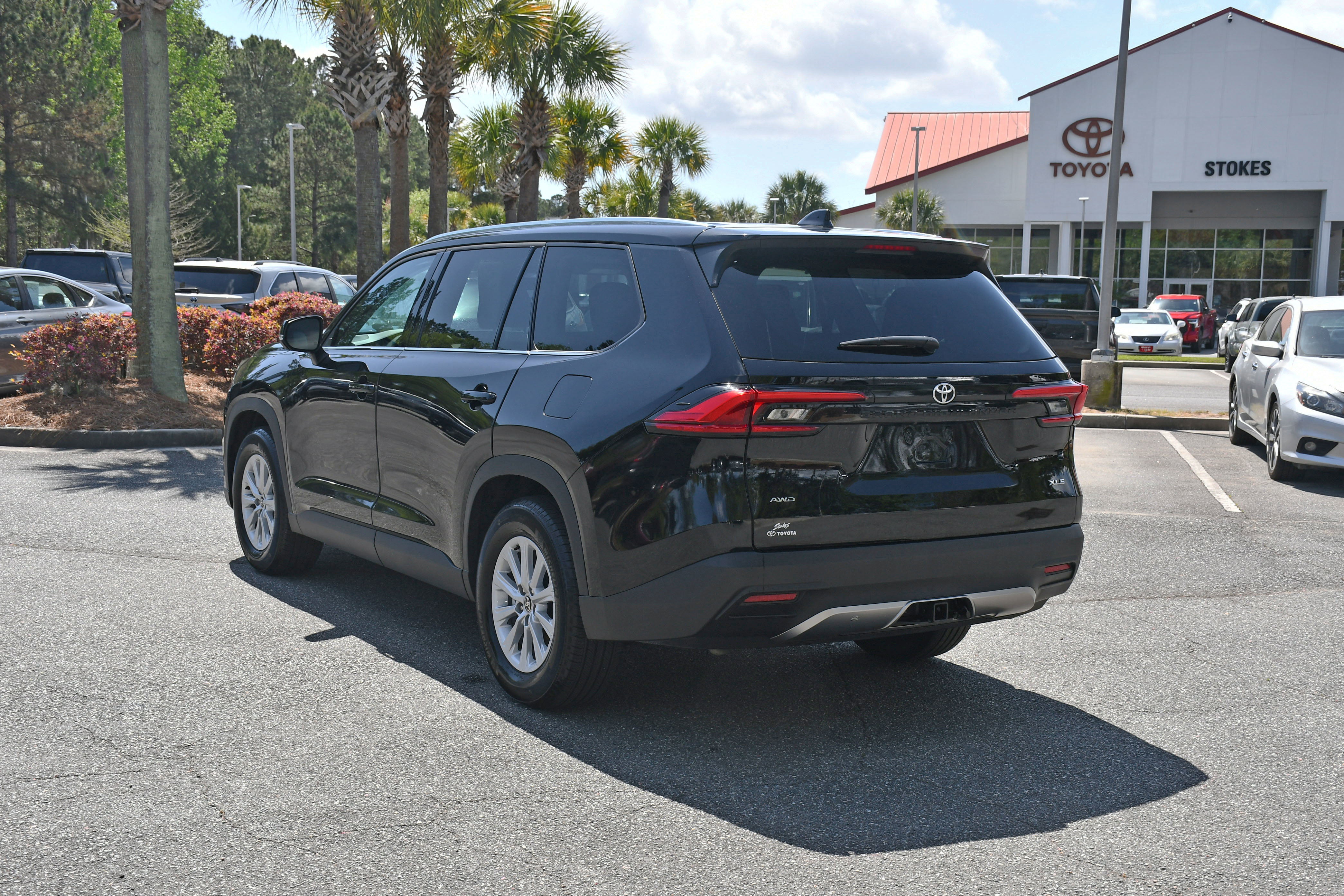 Used 2024 Toyota Grand Highlander XLE image 3