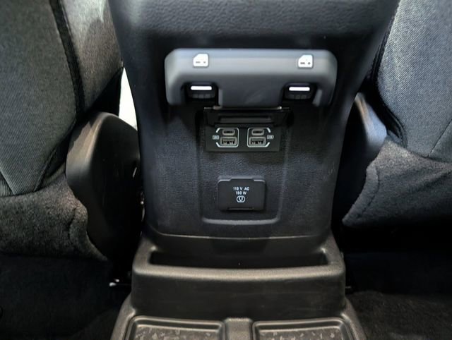 Used 2025 Jeep Wrangler Unlimited Sahara w/ Safety Group AWD/4WD image 11