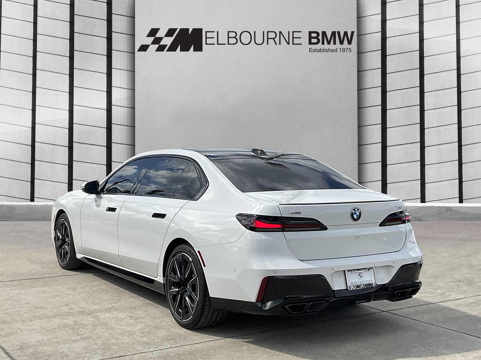 Certified 2024 BMW 760i xDrive w/ Premium Package 2 AWD/4WD image 6