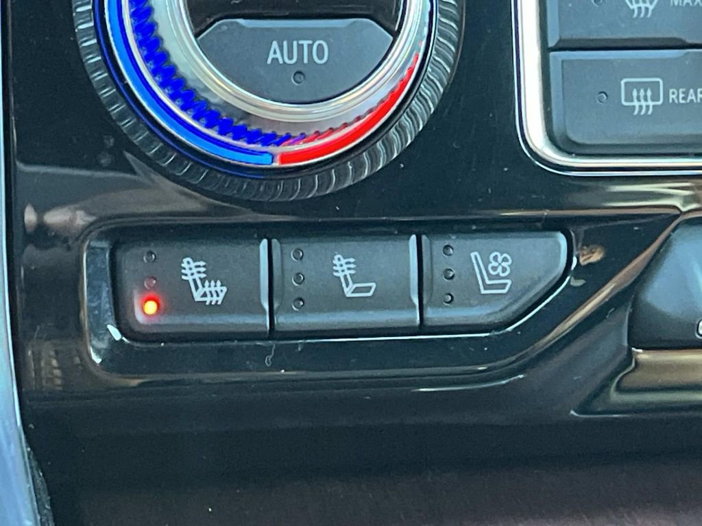 Used 2024 GMC Yukon XL Denali Ultimate image 35