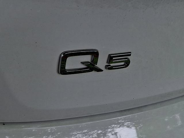 Used 2018 Audi Q5 2.0T Premium Plus w/ Premium Plus Package AWD/4WD image 12