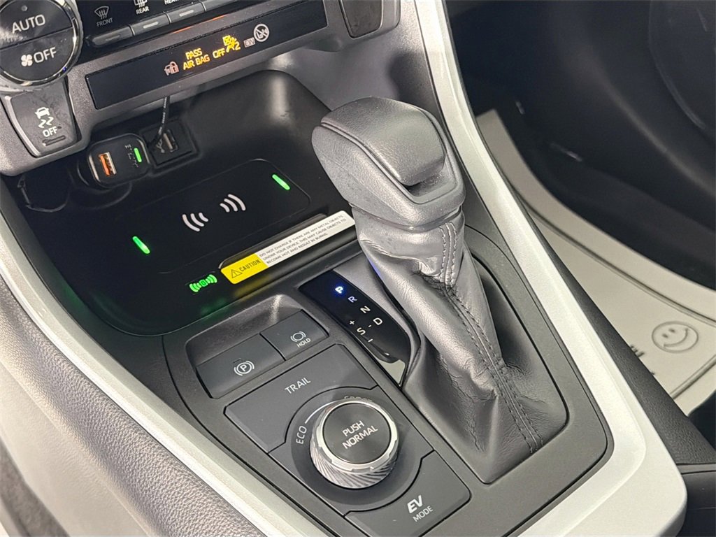 Used 2025 Toyota RAV4 Woodland Edition image 15