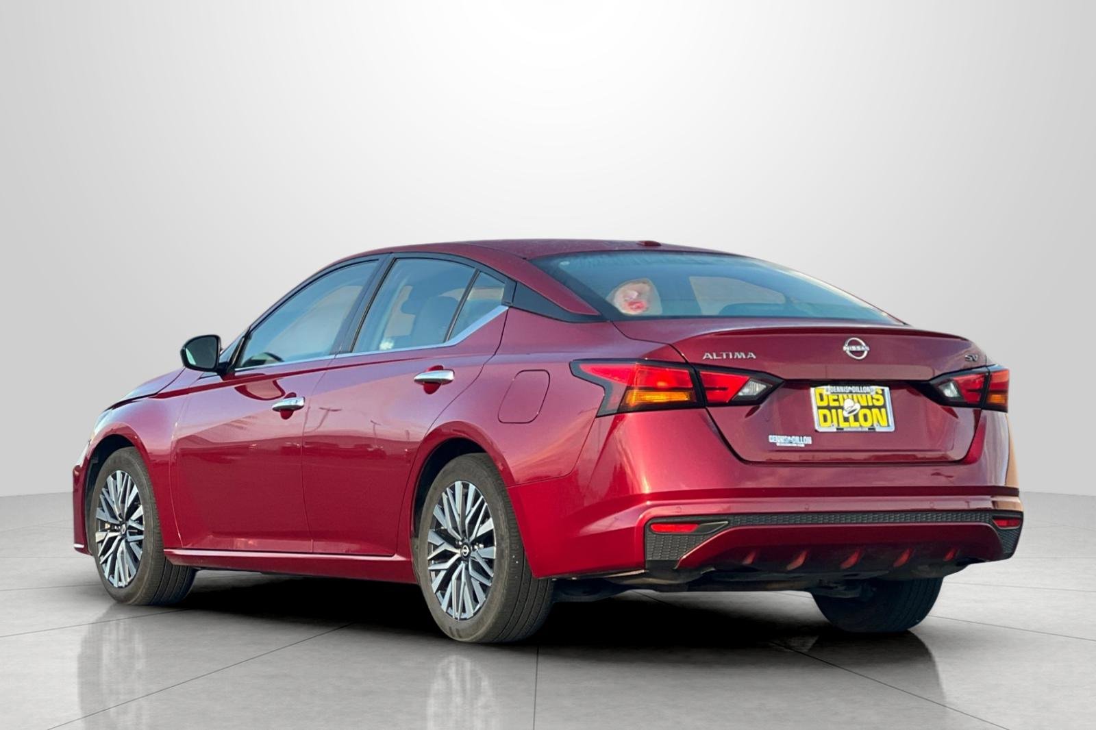 Used 2024 Nissan Altima 2.5 SV image 7