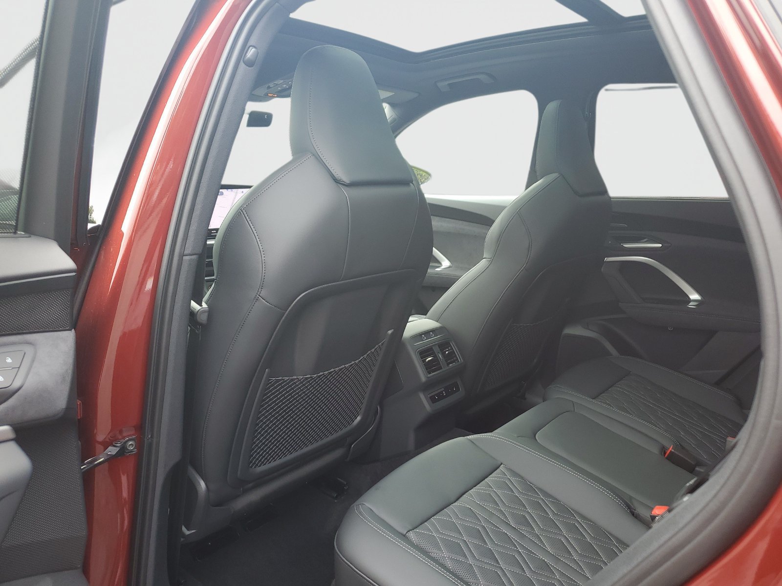 New 2026 Audi SQ5 Prestige AWD/4WD image 14