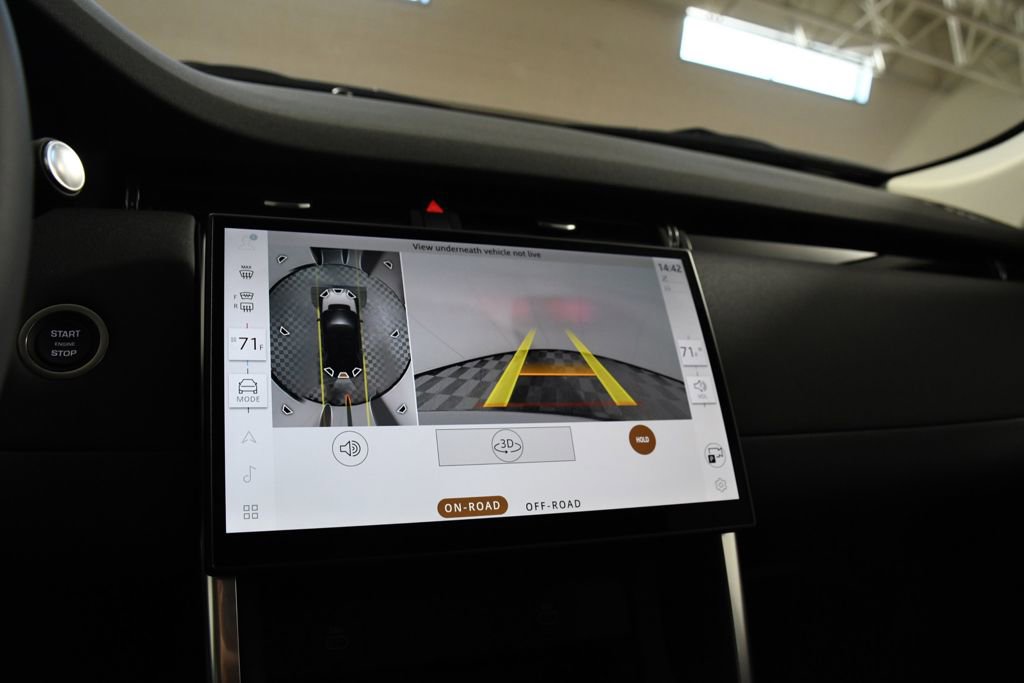 Used 2025 Land Rover Discovery Sport S image 34