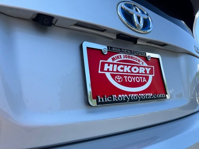 Used 2015 Toyota Prius Three FWD image 12
