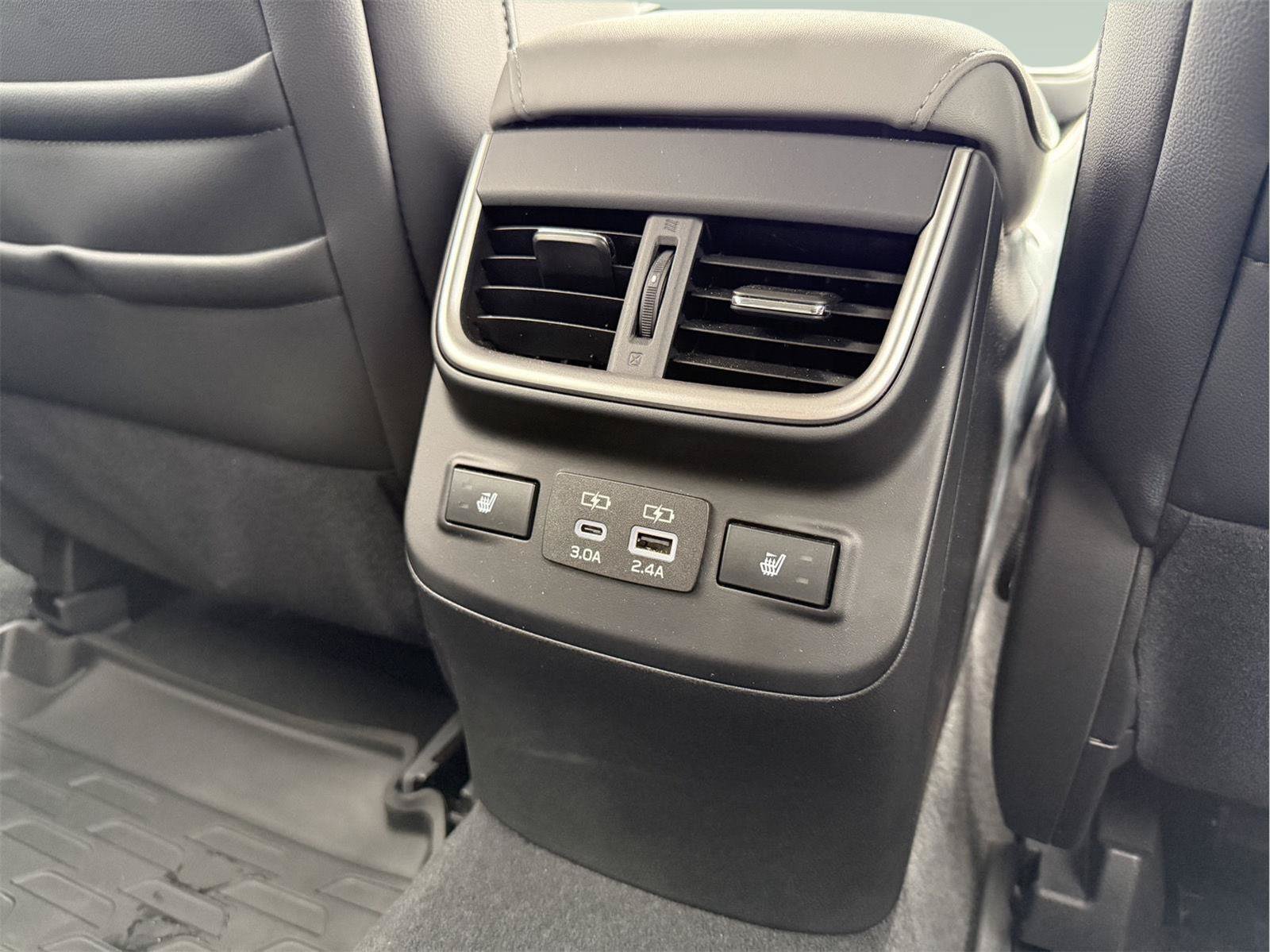 Used 2025 Subaru Outback Limited AWD/4WD image 21