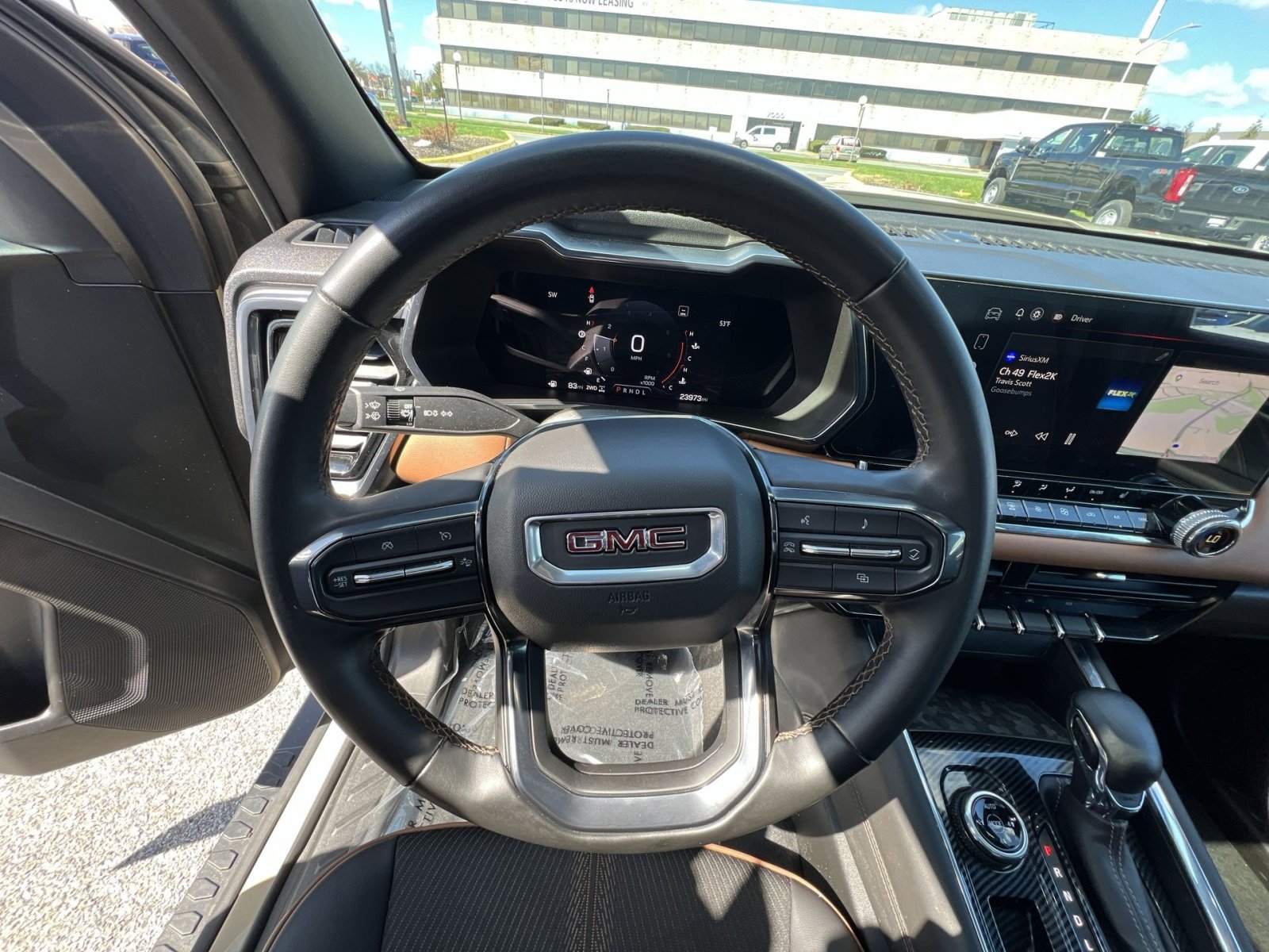 Used 2023 GMC Canyon AT4 image 12