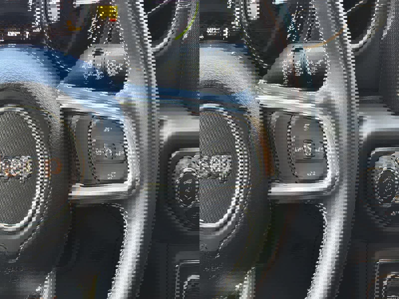 Used 2023 Jeep Wrangler Sahara w/ Cold Weather Group image 13