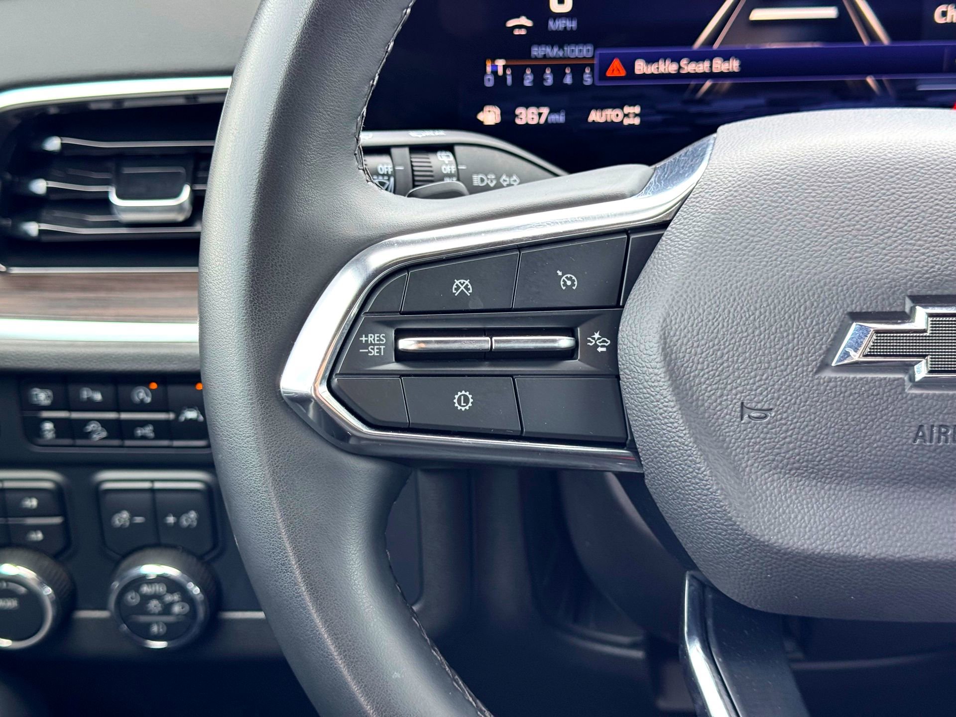 Used 2025 Chevrolet Tahoe Z71 image 24