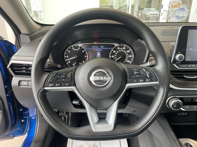 Used 2025 Nissan Altima 2.5 SV FWD image 19