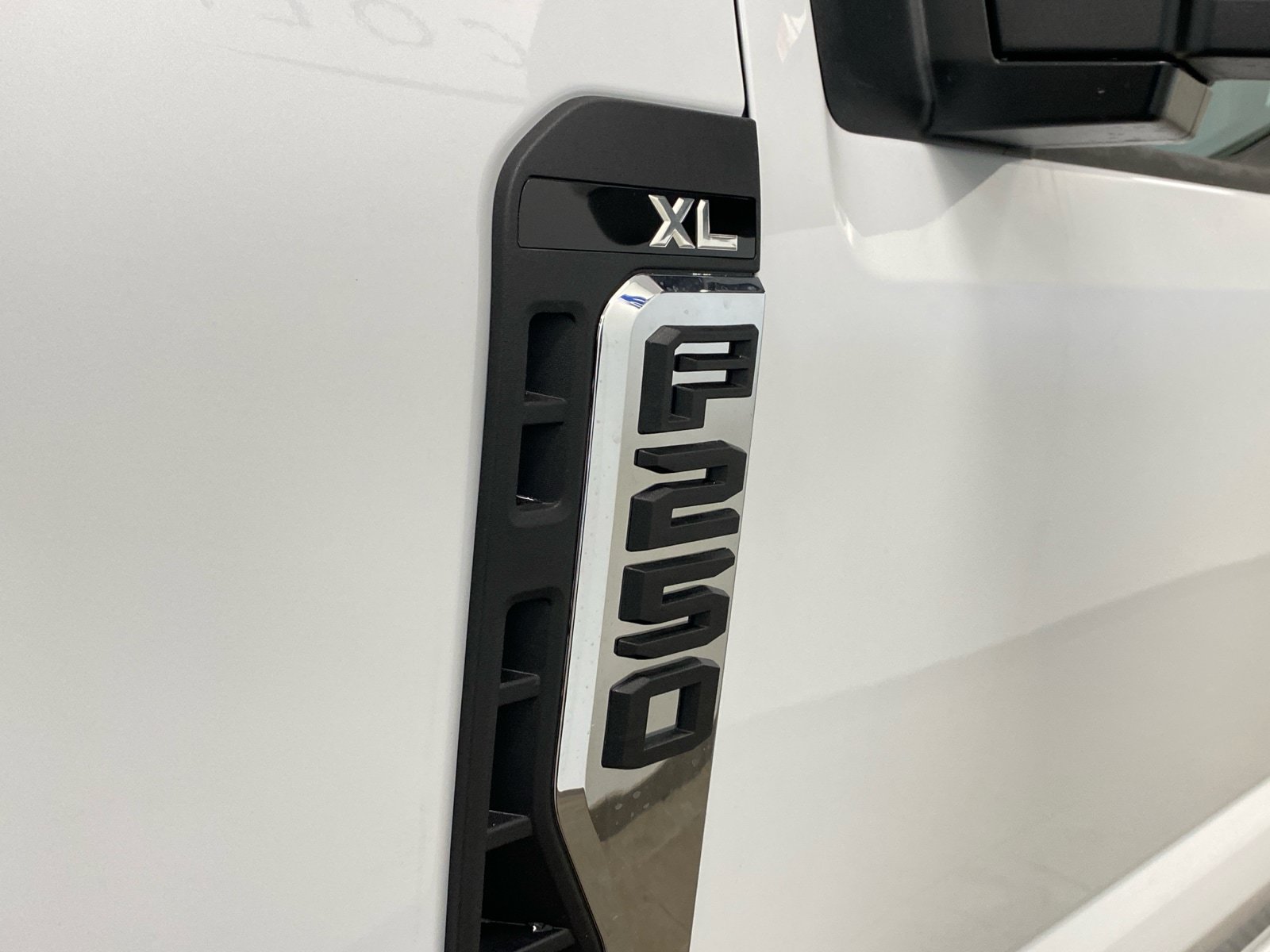 New 2026 Ford F250 XL w/ XL Driver Assist Package AWD/4WD image 8