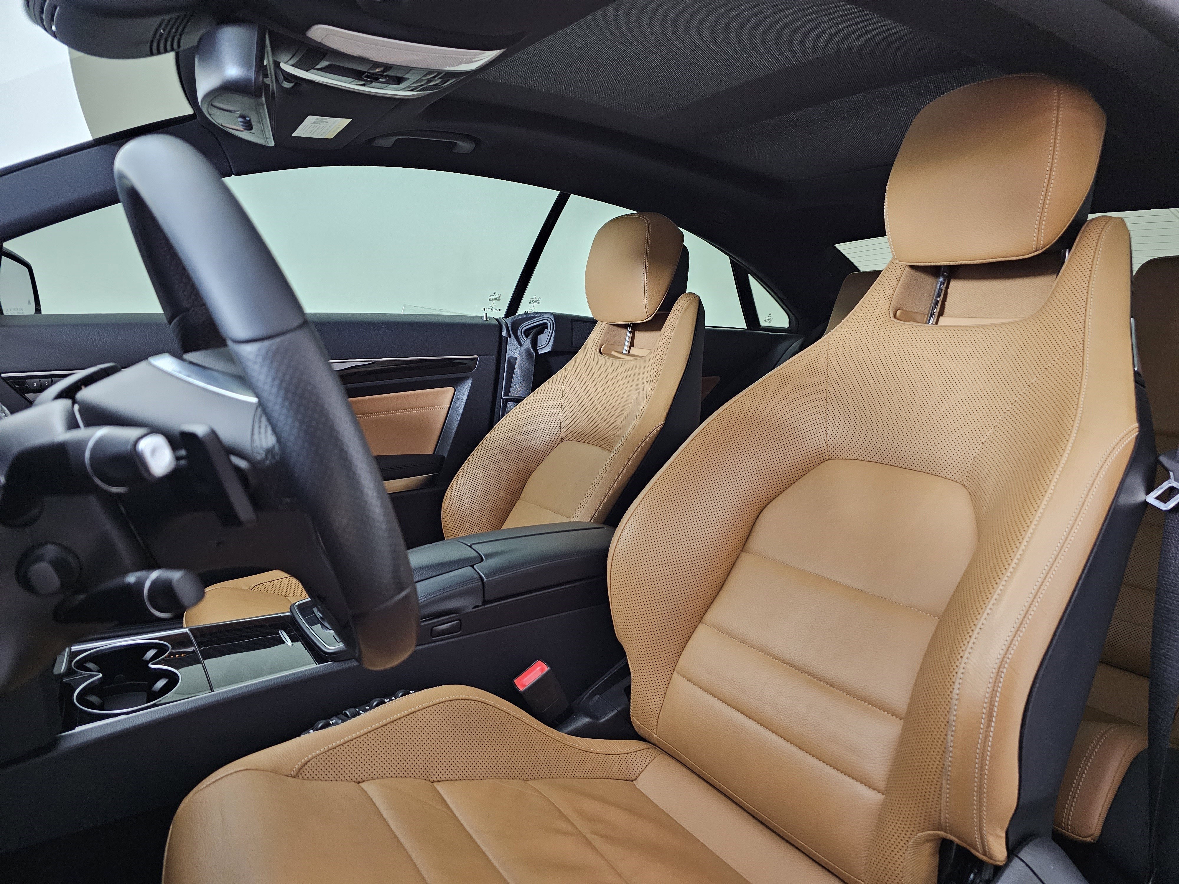 Used 2015 Mercedes-Benz E 400 4MATIC Coupe image 9