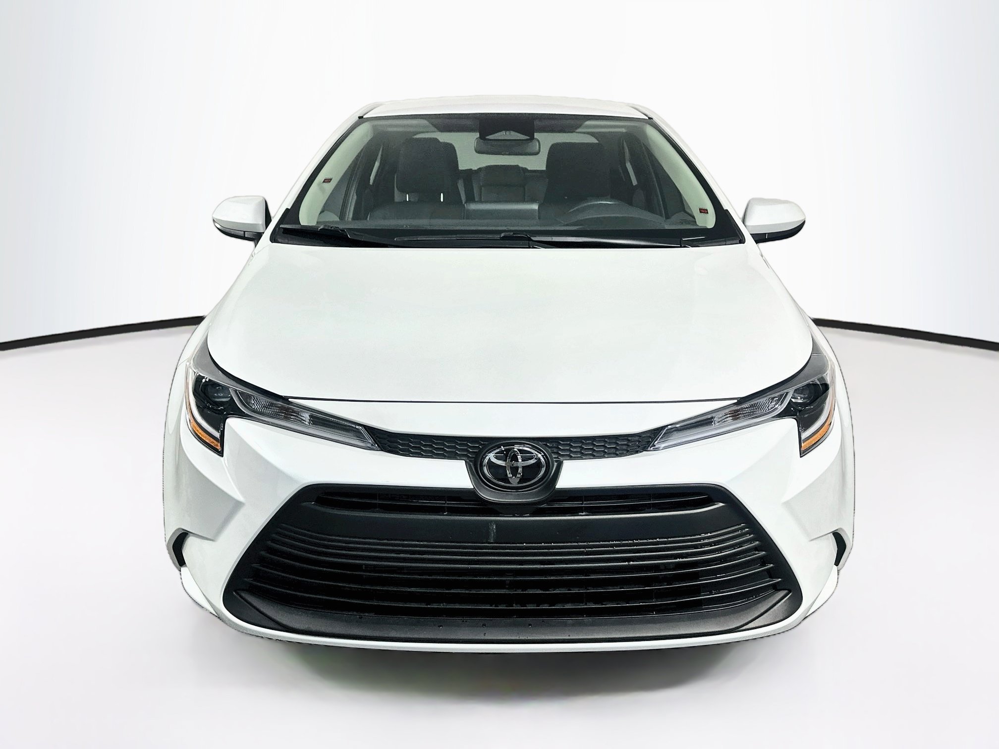 Used 2026 Toyota Corolla LE FWD image 2