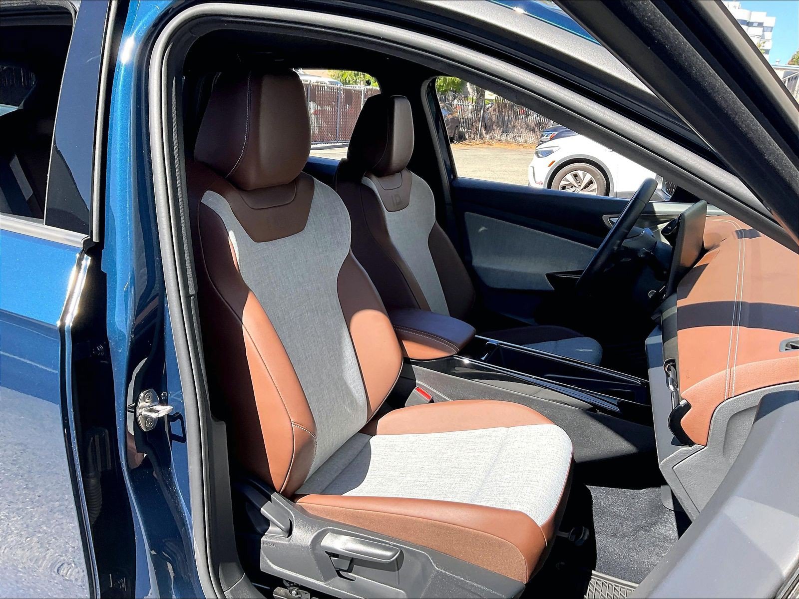 Used 2023 Volkswagen ID.4 Pro RWD image 6