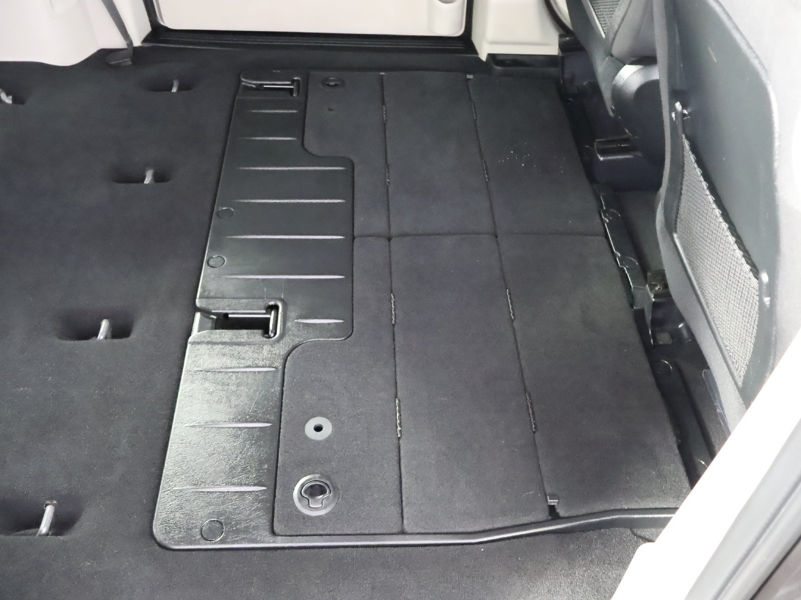 Used 2018 Dodge Grand Caravan SE FWD image 44