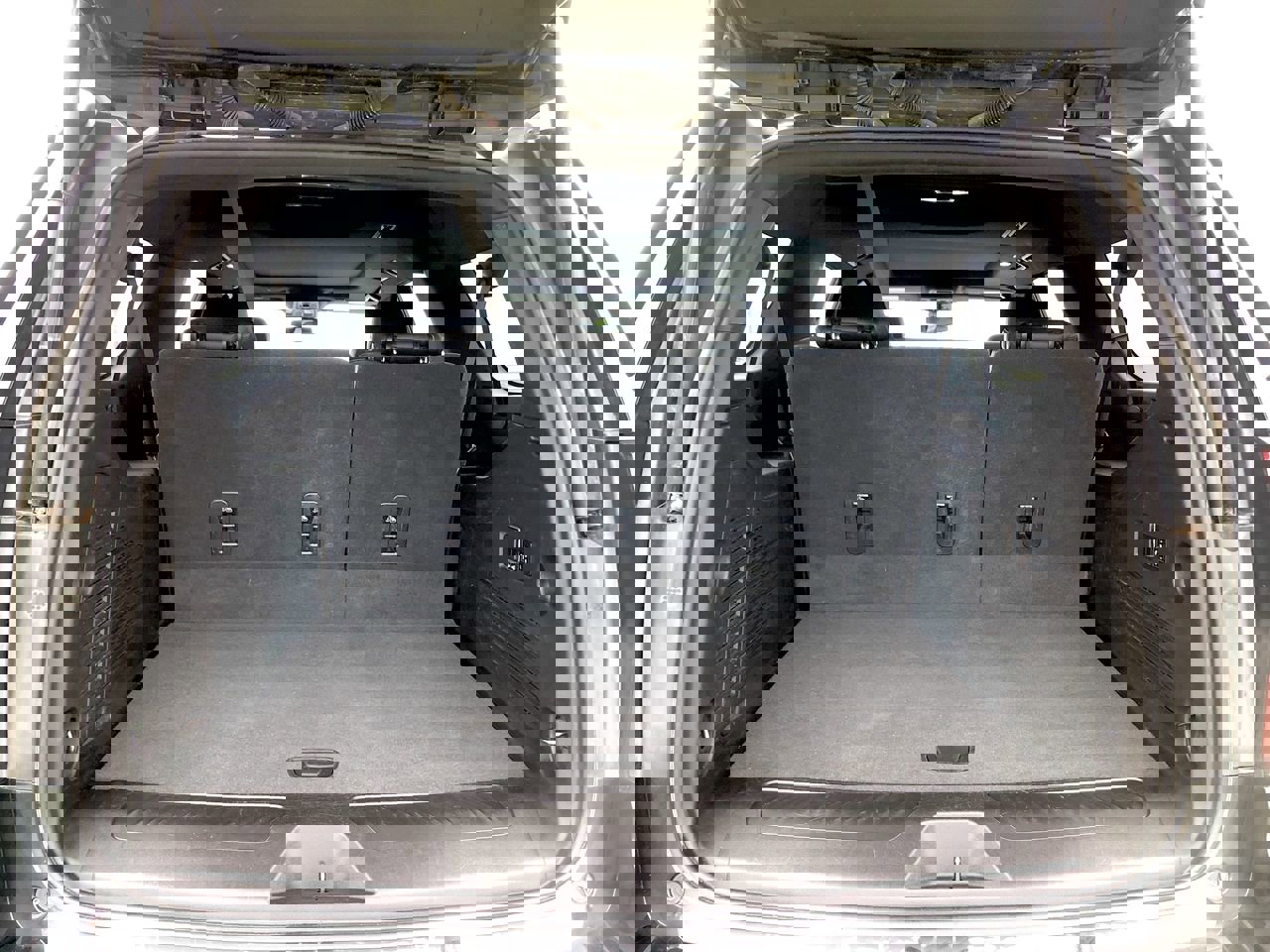 Used 2021 Chevrolet Suburban LT w/ LT Signature Plus Package image 9