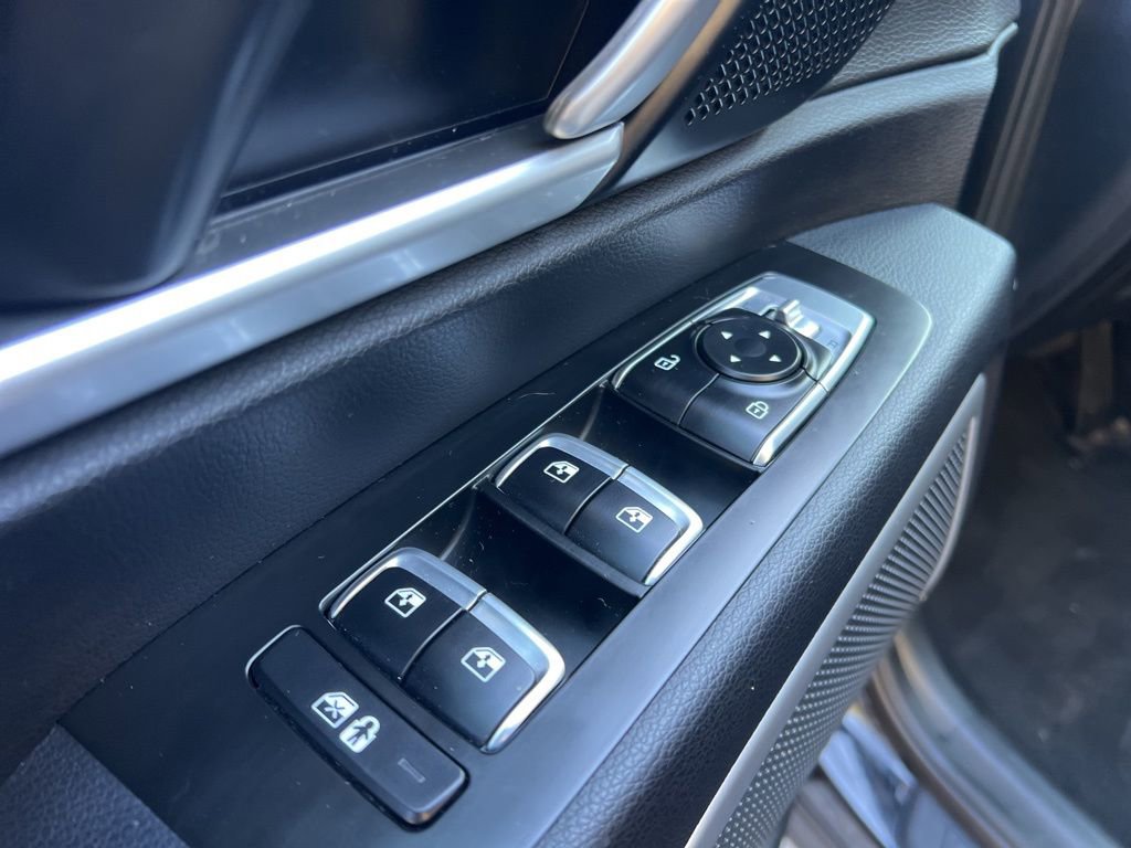 Used 2022 Kia Telluride LX image 11