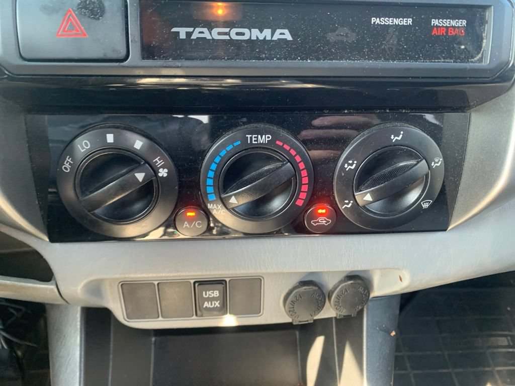Used 2015 Toyota Tacoma 4x4 Access Cab w/ SR5 Package image 38