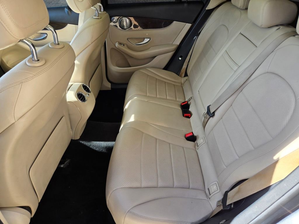 Used 2016 Mercedes-Benz GLC 300 image 7