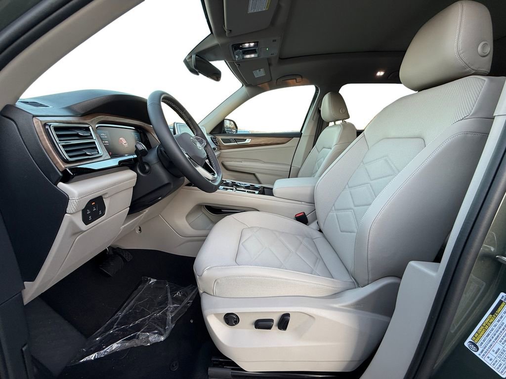 New 2026 Volkswagen Atlas SE image 9