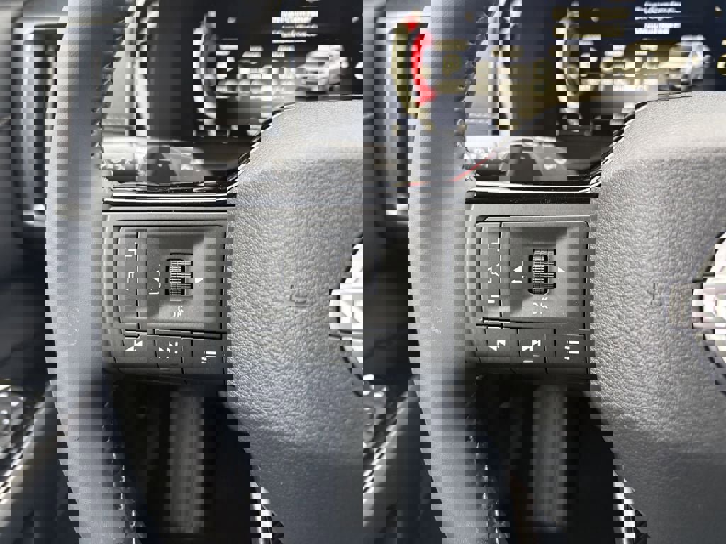 New 2026 Nissan Pathfinder SL image 14