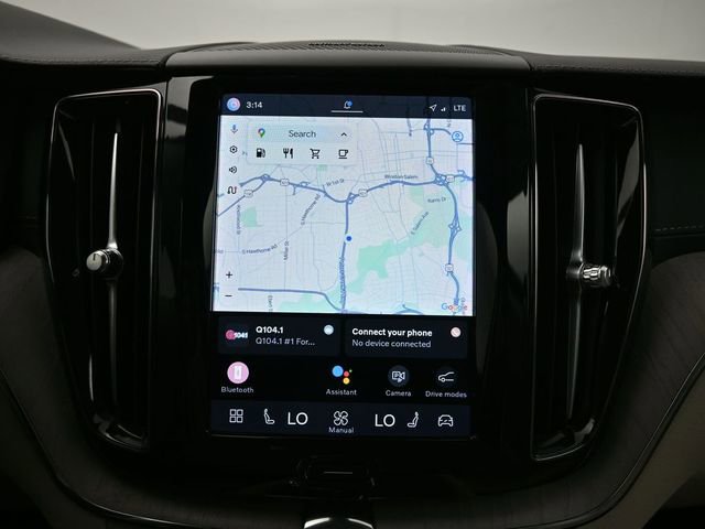 Used 2023 Volvo XC60 B5 Ultimate w/ Protection Package Premier FWD image 12