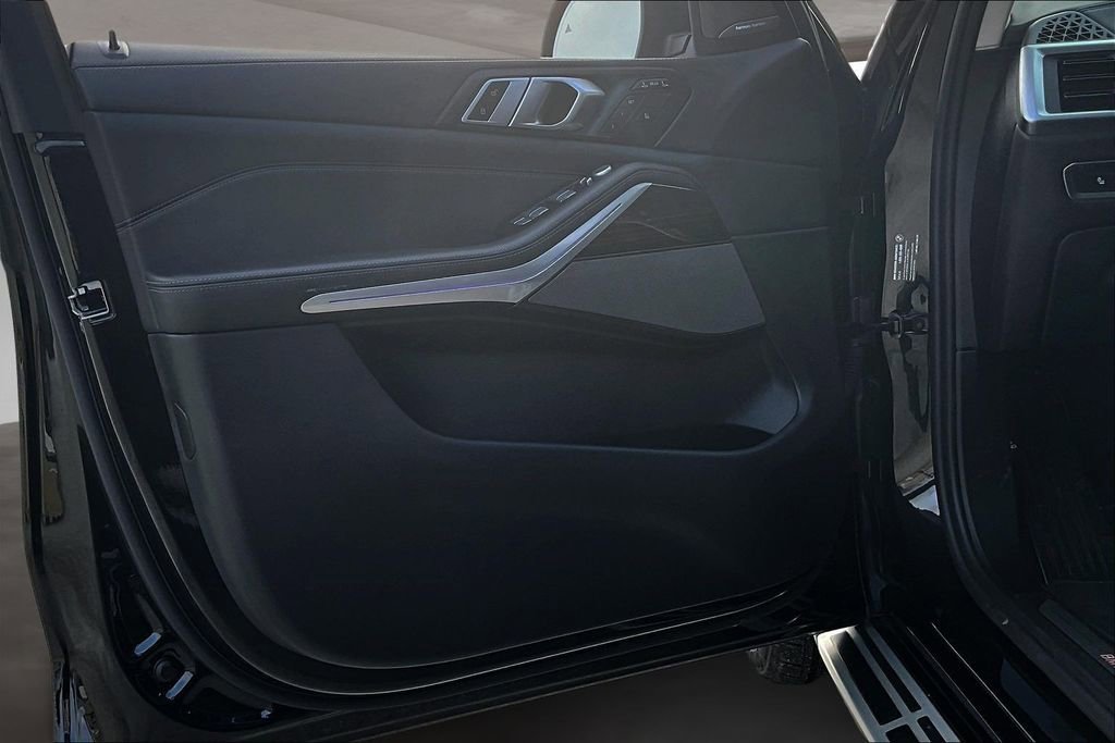 Used 2025 BMW X7 xDrive40i image 20