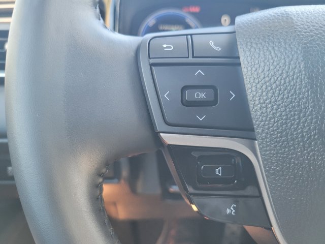 Used 2025 Toyota Camry XSE FWD image 27