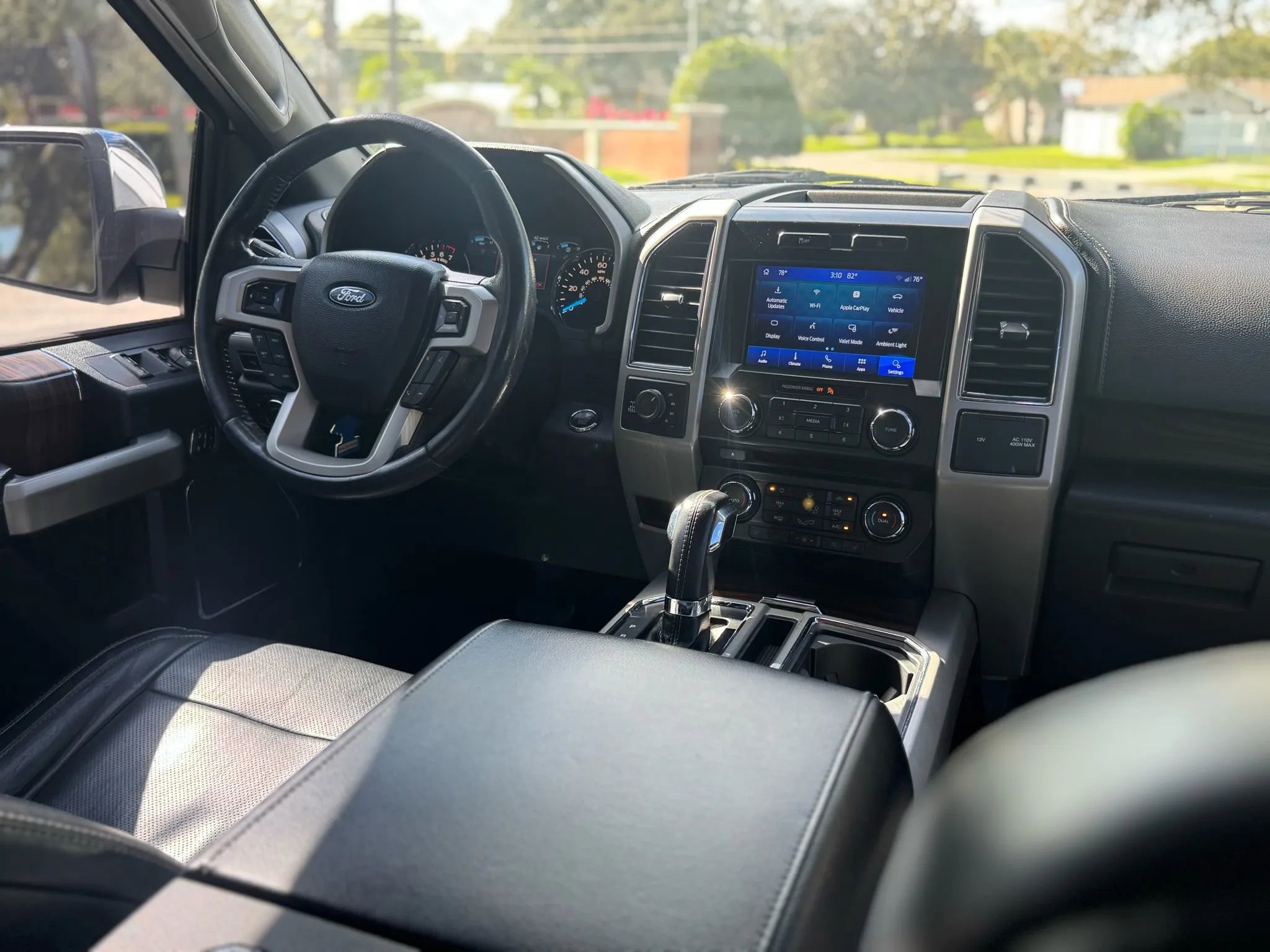 Used 2017 Ford F150 Lariat image 22